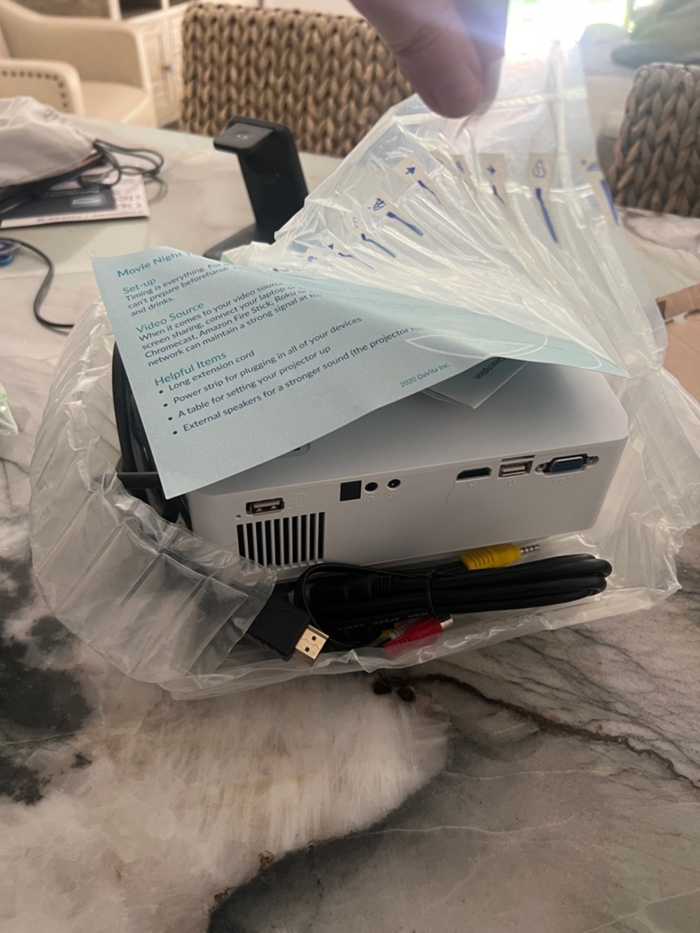 LED Home Projector - White - Picture 2 of 5